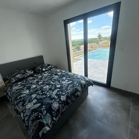 Magnifique Maison De Village Avec Piscine Chauffee Et Jacuzzi 빌라
