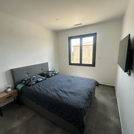 Magnifique Maison De Village Avec Piscine Chauffee Et Jacuzzi 빌라 Montfrin