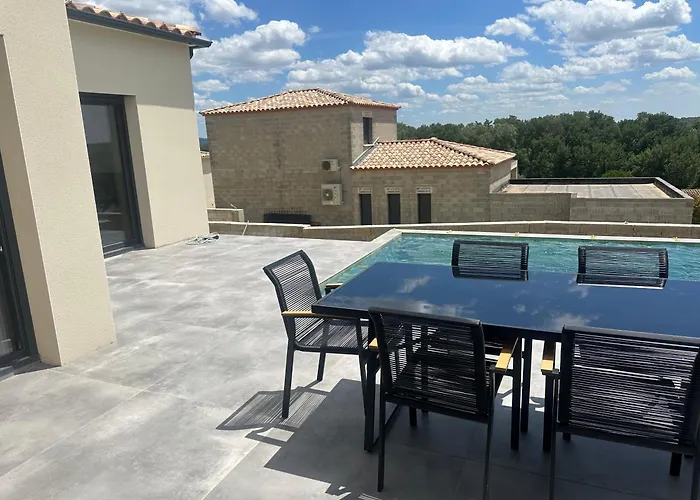 Magnifique Maison De Village Avec Piscine Chauffee Et Jacuzzi *