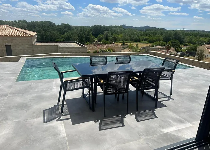 Magnifique Maison De Village Avec Piscine Chauffee Et Jacuzzi *